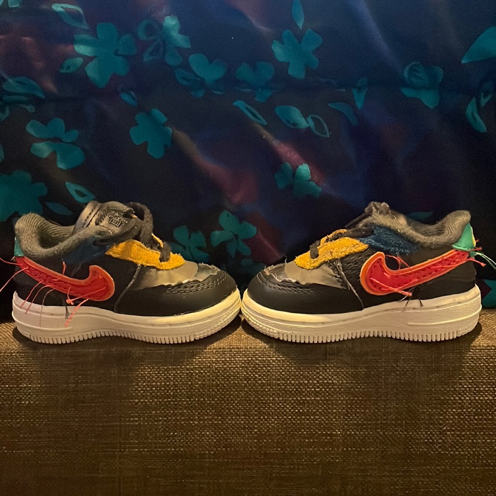 Infant Nike Air Force 1s | multicolor | size: 3c